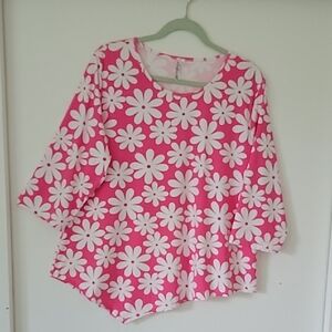 Lulu-B Pink and White 3/4 sleeve Daisy Floral Asymmetrical Top. New XL
